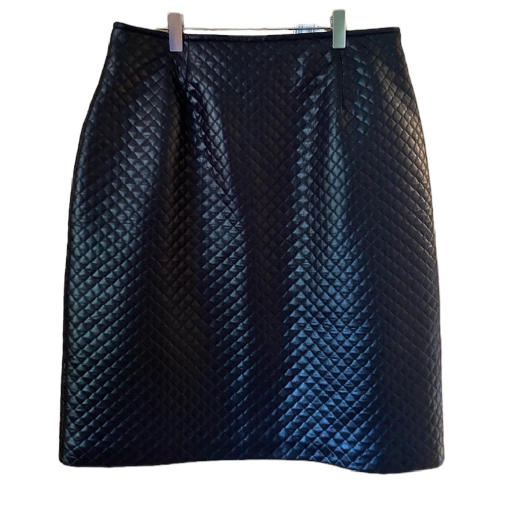 Mint condition vintage Canadian-made skirt. M-L